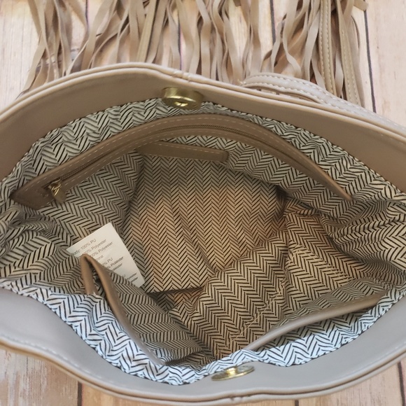 Steve Madden Crossbody Fringe Purse - Picture 4 of 4